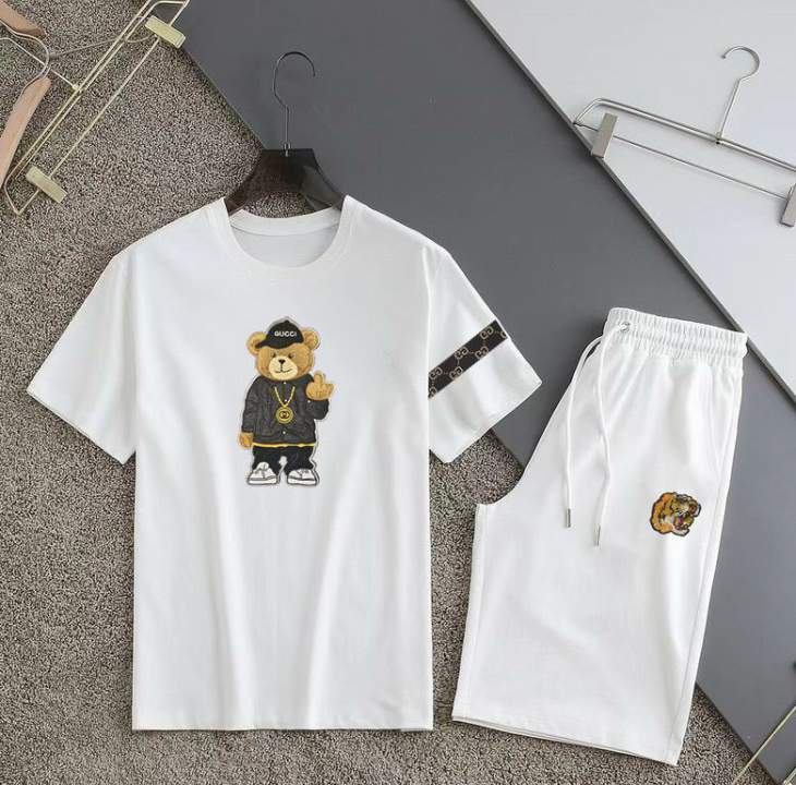 Picture of Gucci Shirt Pant Suits _SKUGucciM-3XL12yn7221558